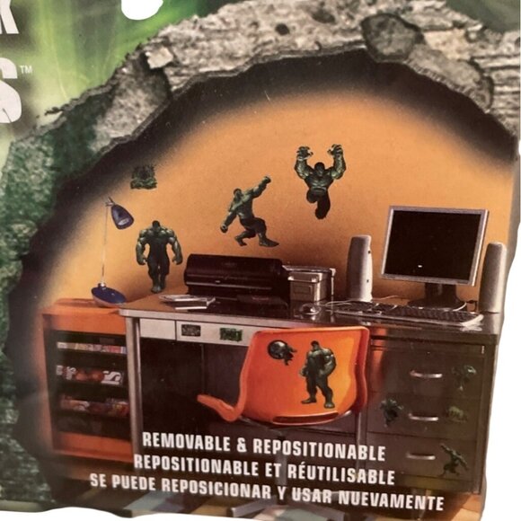 RoomMates The Incredible Hulk Peel & Stick Wall Decals Set of 20+ Wall Art Decor - Picture 1 of 6